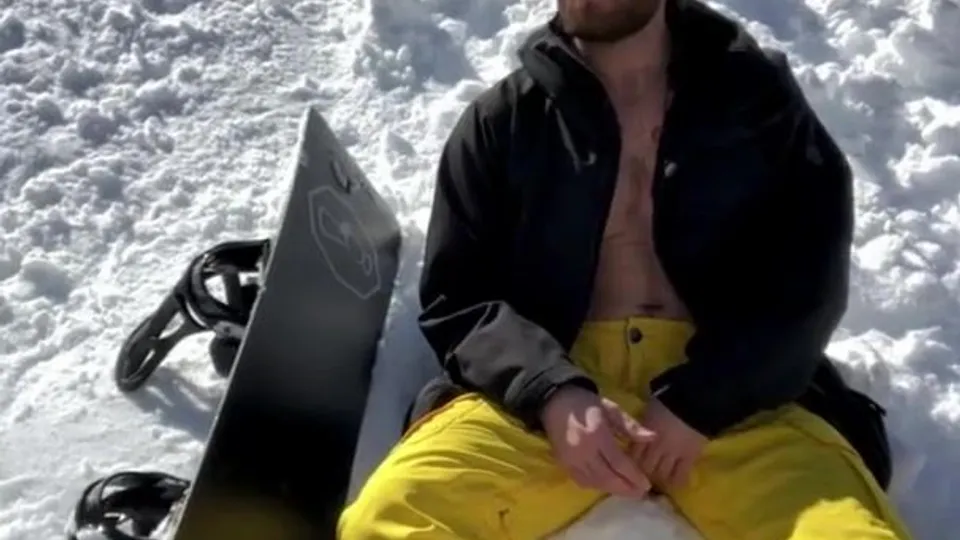 Gay Snowboarder's Risky Public Encounter