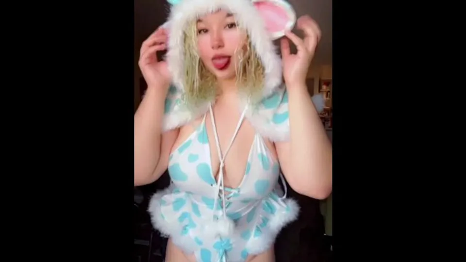 Thicc Sexy Cow Girl
