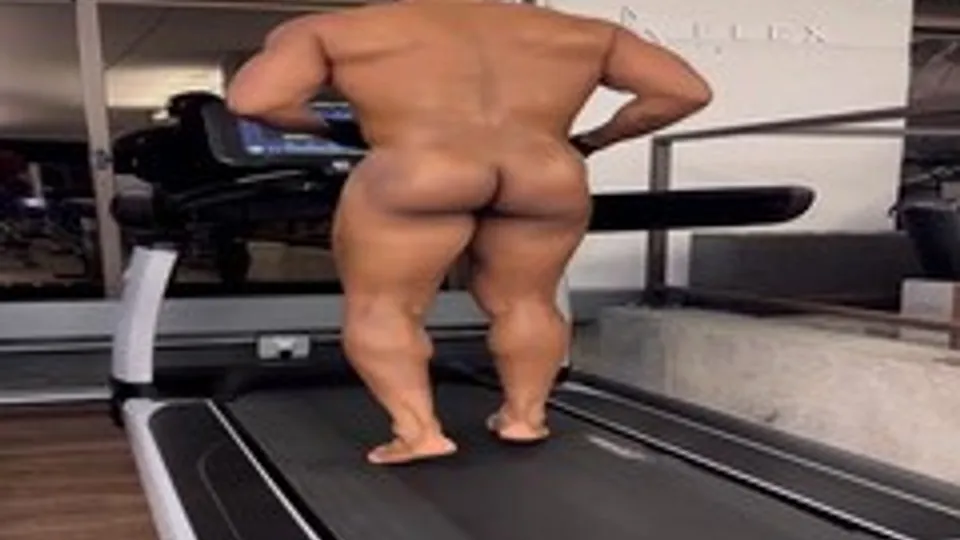 Thick sexy stud paid to work out naked - ThisVid.com