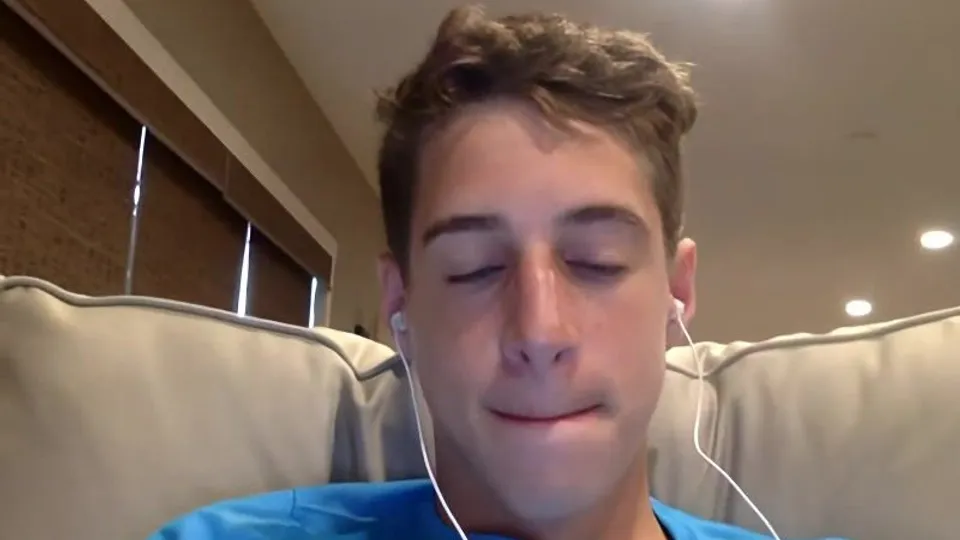 Vicente's Solo Masturbation Show
