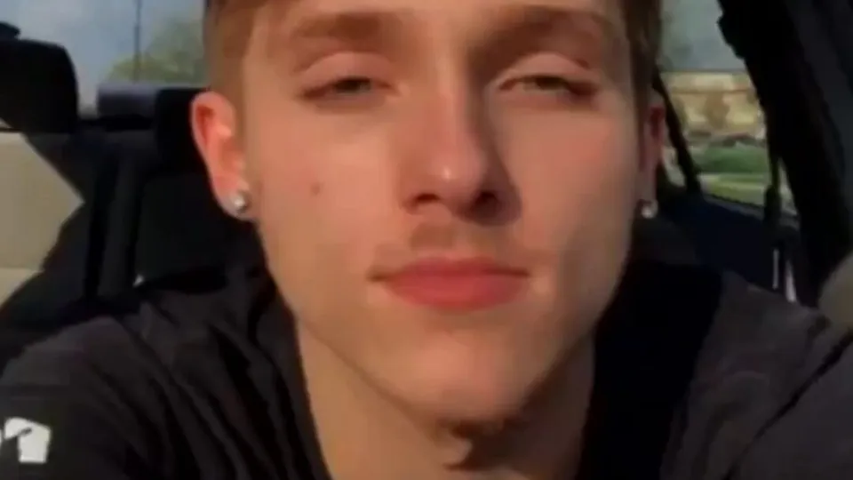 Thomas fucking gf cums hard