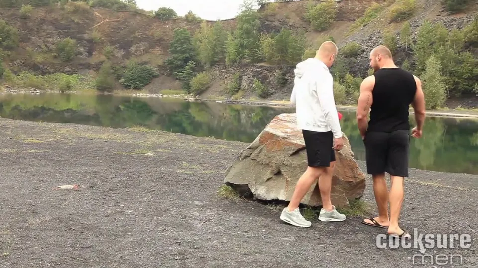 Thomas Ride Barebacks Ryan Cage