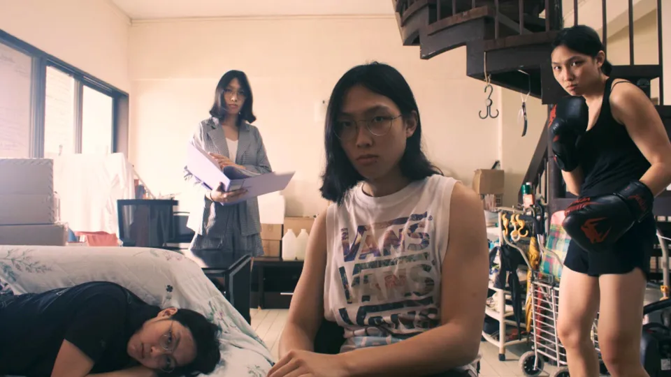 Through the Looking Glass by Jun Ming Cho - Singapore Documentary, Psychological thriller Short Film | Viddsee