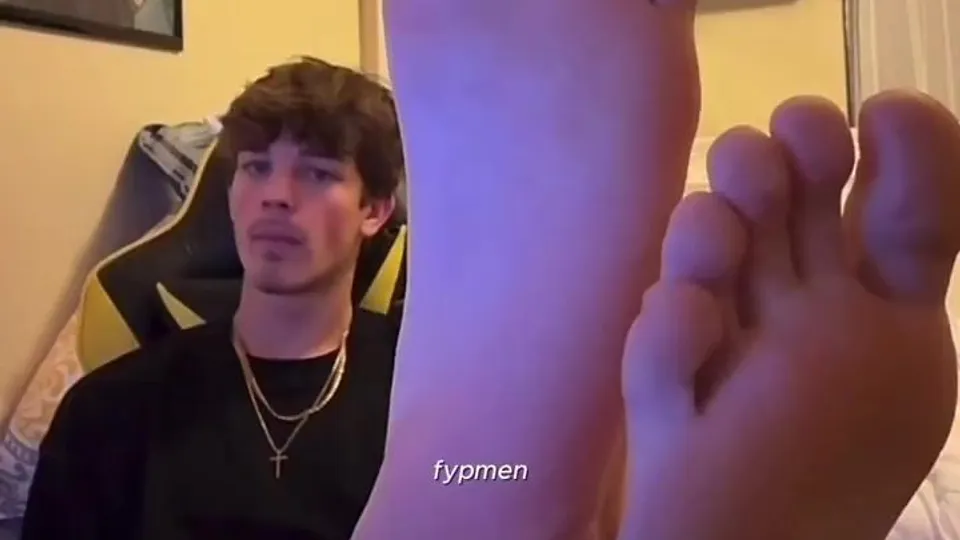 Huge Feet Teen TikTok Boy