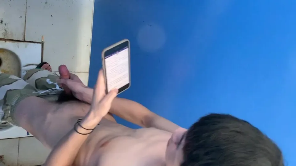 Toilet #001 - ThisVid.com