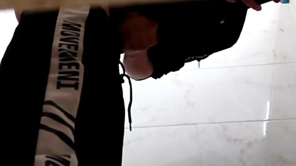 Toilet #004 - Almost caught! - ThisVid.com