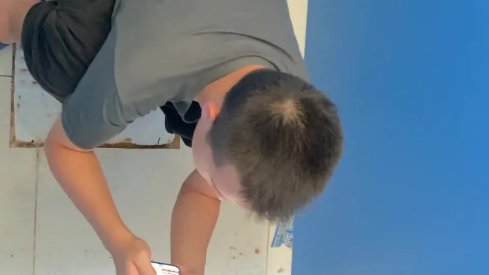 Toilet #010 - Horny after a dump - ThisVid.com