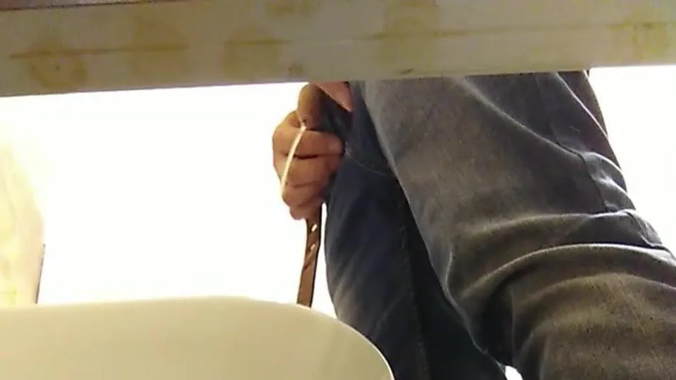 Toilet piss spy - video 57 - ThisVid.com