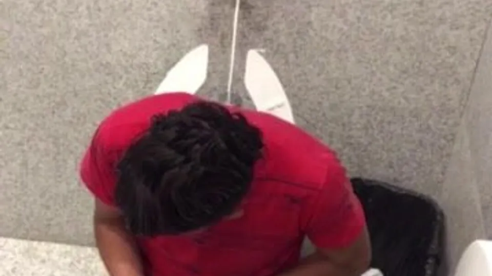 Toilet Spy 1 - video 9 - ThisVid.com