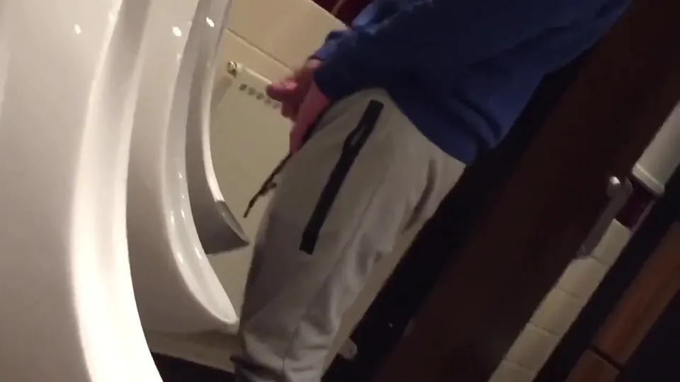 Toilet spy 819 - ThisVid.com