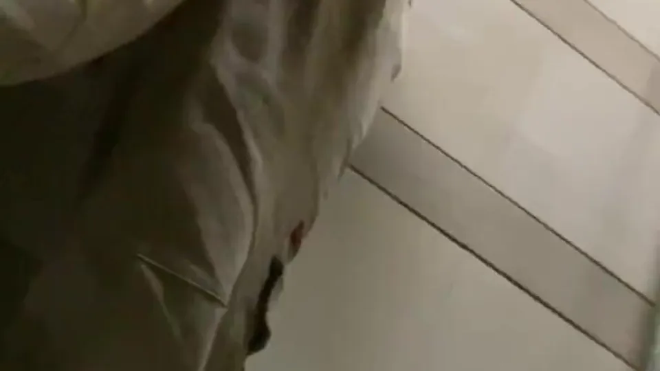 Toilet wanking spy - video 4 - ThisVid.com