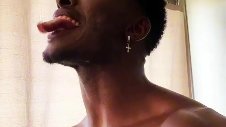 Tongue porn Four! Pussy-licking Tongue work! - ThisVid.com