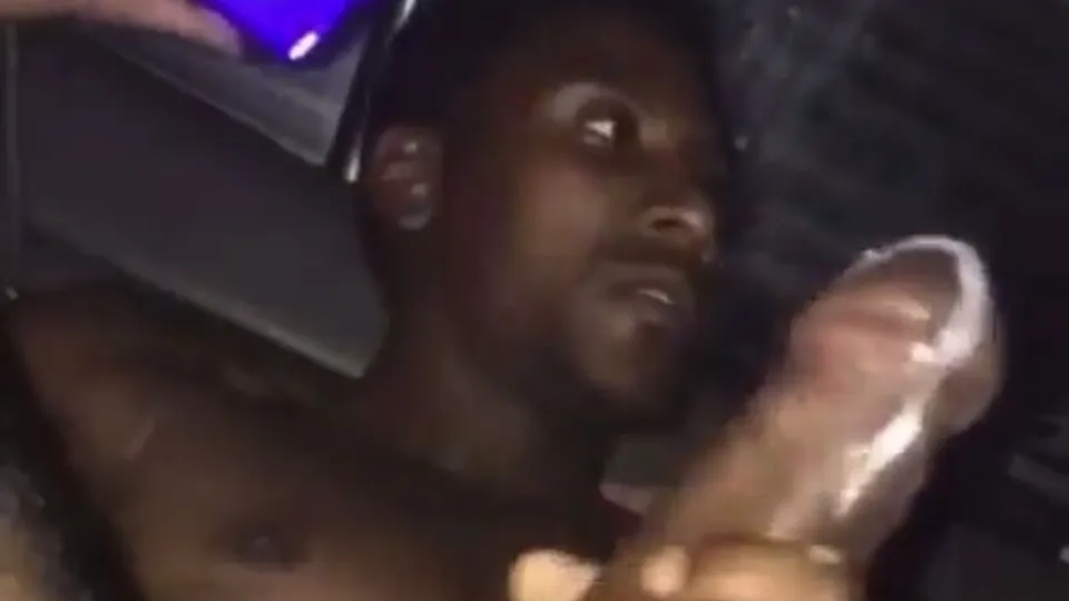 Trade bussin a nut in his car - ThisVid.com
