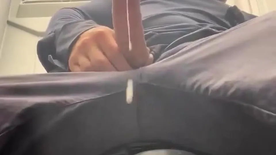 Tradie dripping cum in the porta potty - ThisVid.com