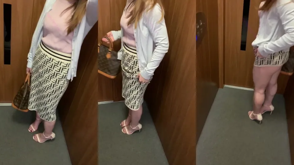 Training beauties exposed in elevator 