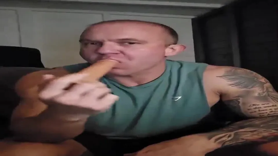 TroyWhite Masculine Manly Sexy DILF Daddies Love Dick Sucking And Drinking Cum (17).mp4