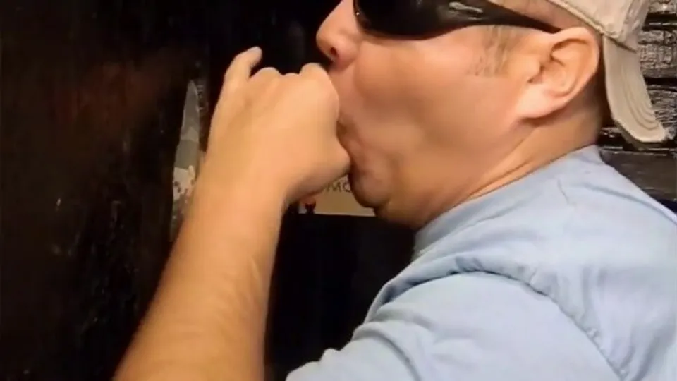 Hoovermouth's Glory Hole Service