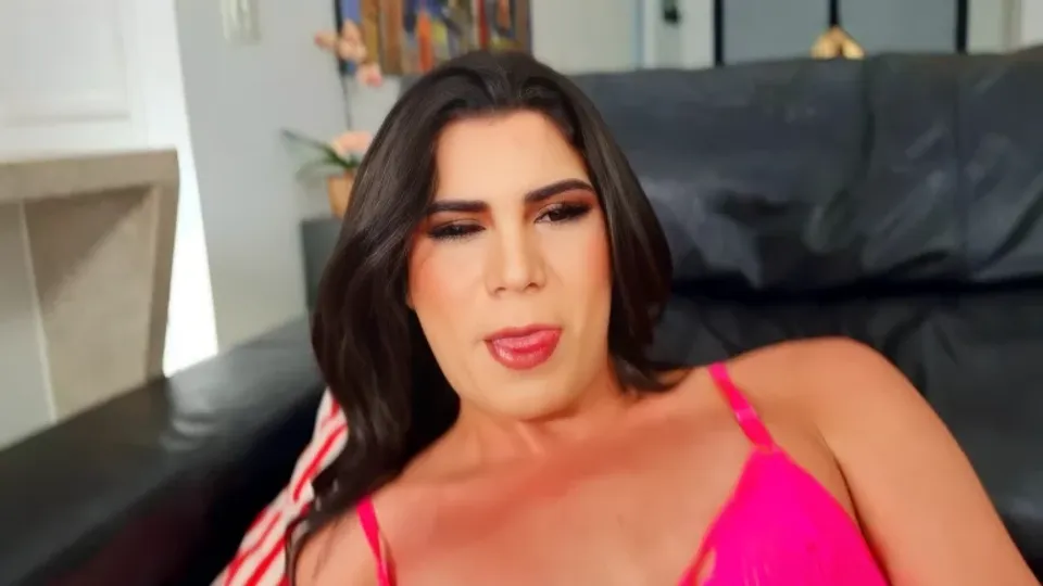 TS Isadora Reys Big Boner Solo Stroke