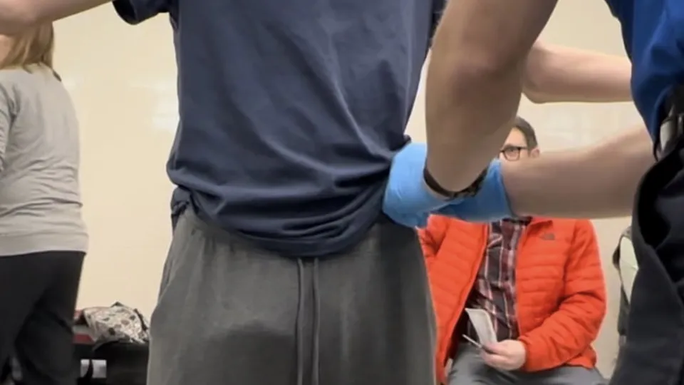 TSA pat down w/ growing bulge - ThisVid.com