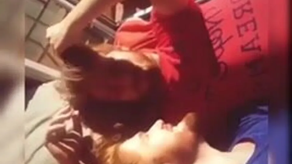 Twin brothers kissing - ThisVid.com