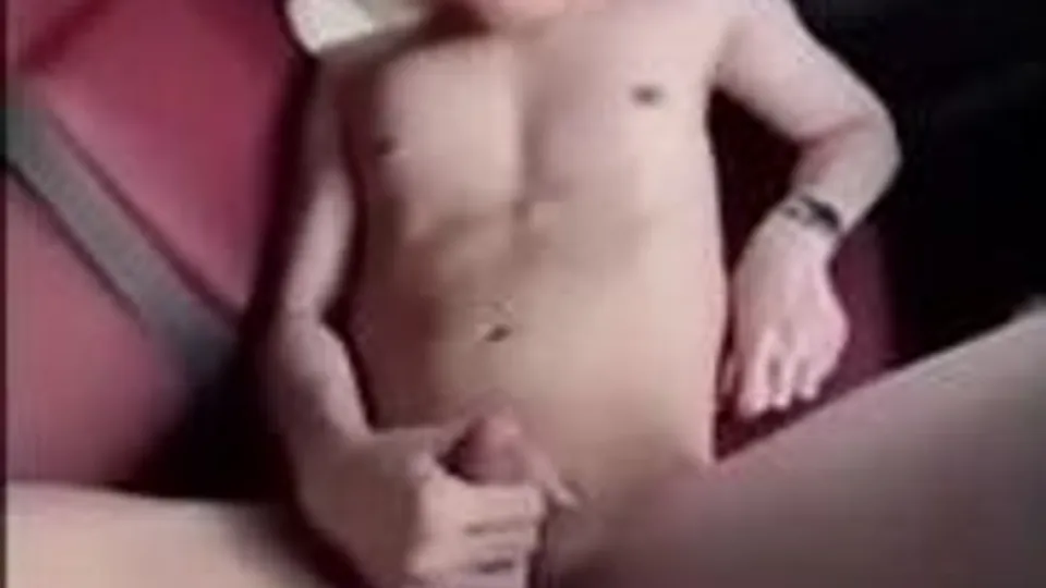 Twink Asian fucks in car
