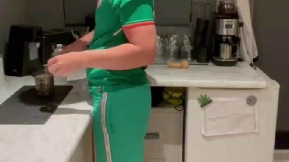 Twink's Bareback Pounding