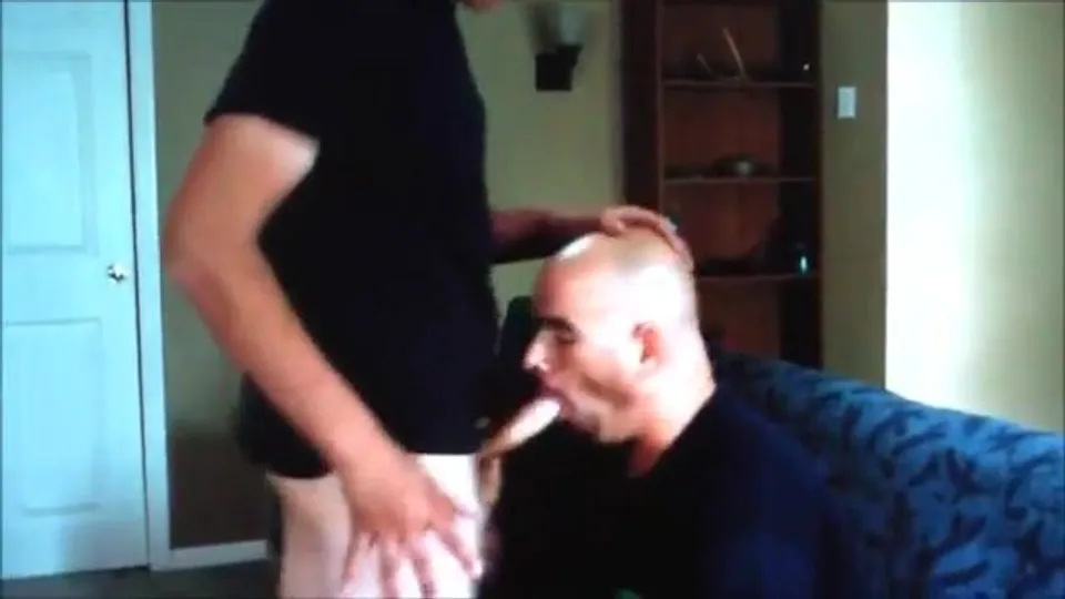 Twink's Neighborly Blowjob