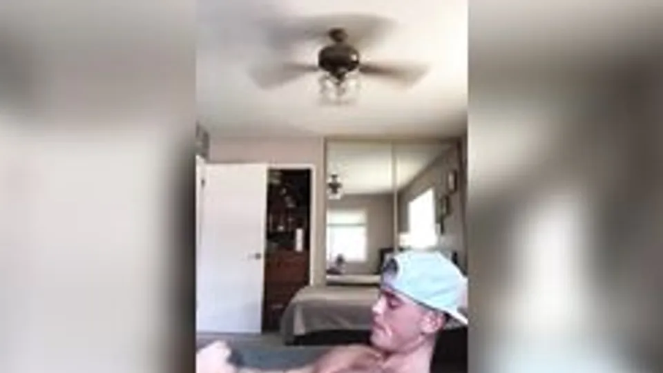Twink Muscle Boy Cums