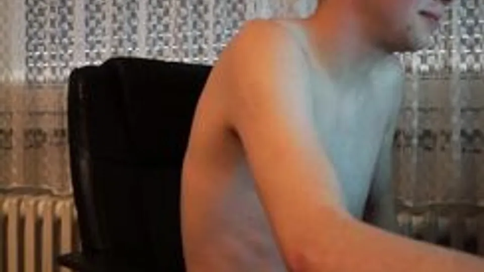 twink wank to porn and cum