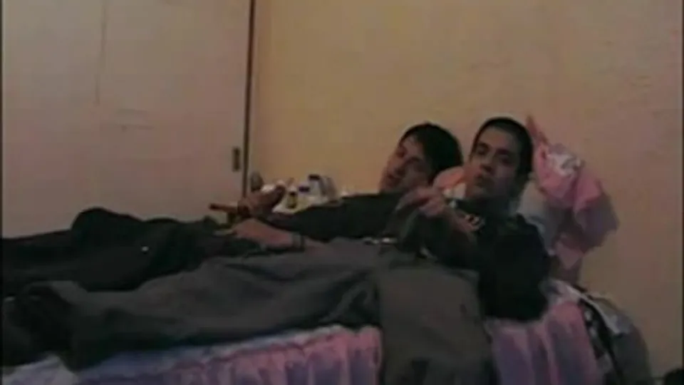 Twinks experimenting - ThisVid.com