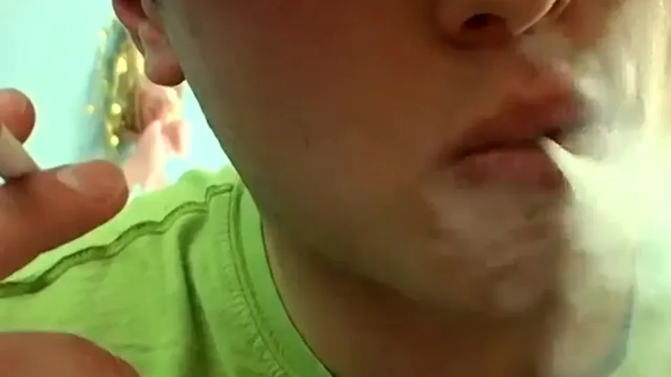 TWINKS SELF SUCK WHILE HAVING ANAL GAY SEX STRAIGHT BUDDIES SMOKE SEX!