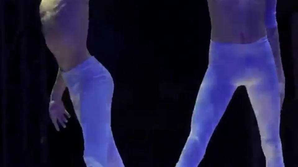 Twinks with a Twist