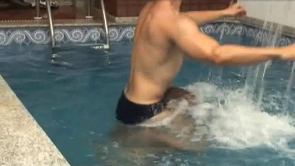 Twins - video 15 - ThisVid.com