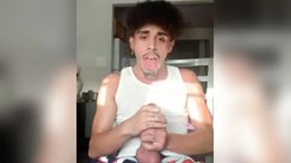 Twink Boys Cum in House Webcam