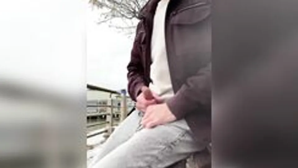 [Twit] [381] A little bit of rain can’t stop me