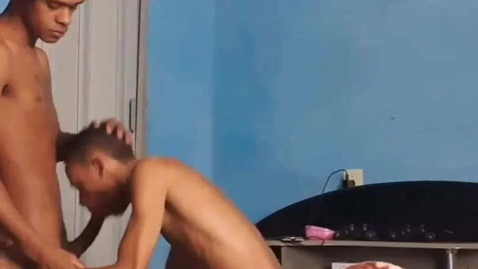 Two big-dicked youngins fucking around - ThisVid.com