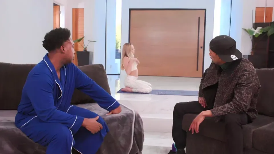 Two Black Men Fuck A Hot Babe On The Living Room Couch 