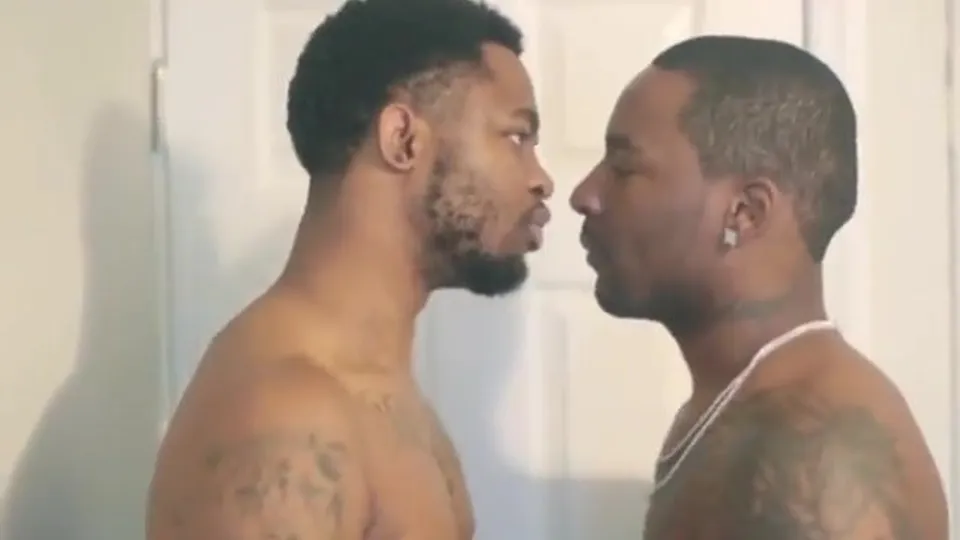 Two DL Thugs Fuck HARD AND SEXY - ThisVid.com