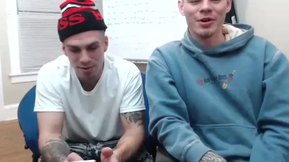 TWO HOT STRAIGHT REDNECK ON CAM - ThisVid.com