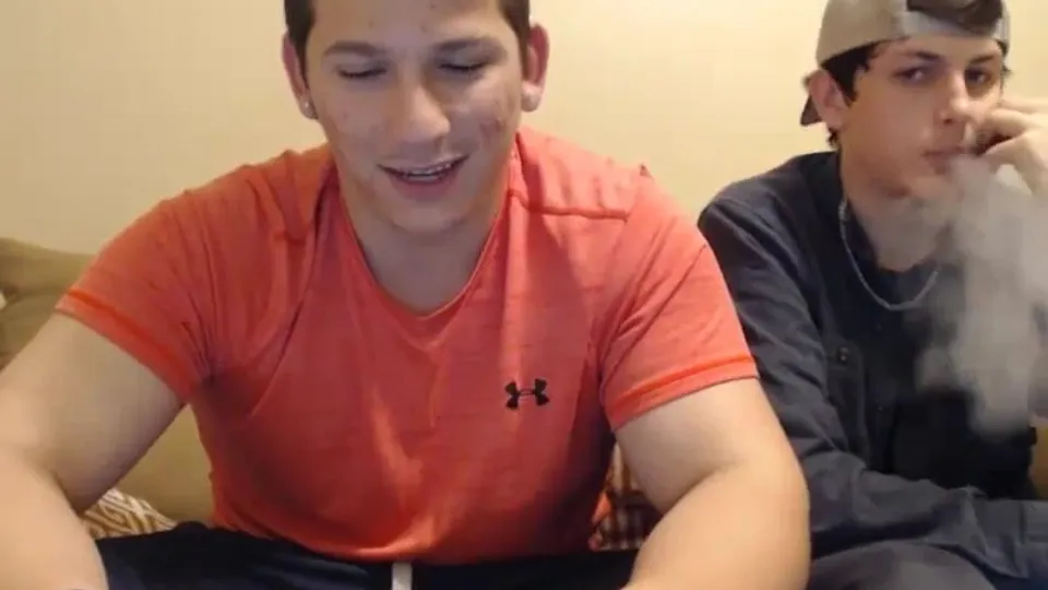 TWO STRAIGHT BUDDY ON CAM 8 - video 2 - ThisVid.com