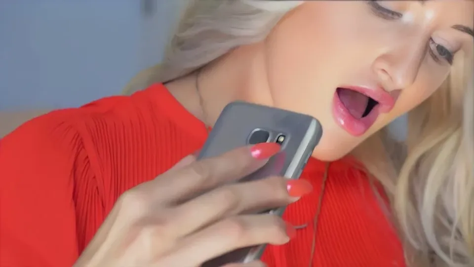 Two Studs Take Turns Fucking A Blonde Babe 