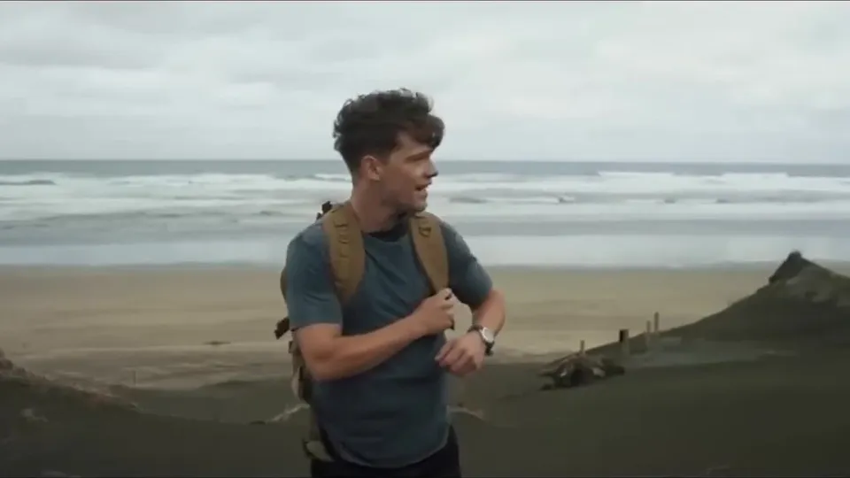 Twunk Strips and Runs on the Beach