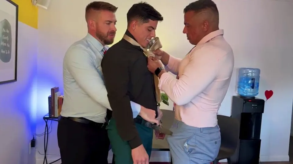 ✨️tying one on in the office✨️  — PornOne ex vPorn