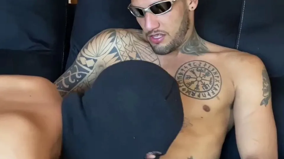 uber taradao (manhunter from brazil) (20)  — PornOne en français