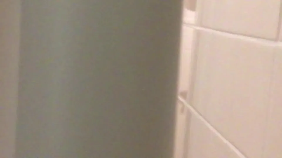 Uncircumcised College guy caught jerking off in dorm shower - ThisVid.com