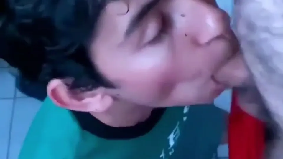 Uncle, cousin can't resist - ThisVid.com