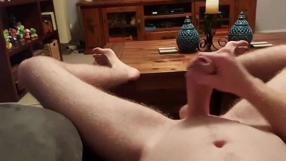 Uncut bator shoots his seed - ThisVid.com