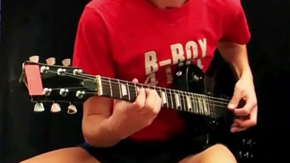 Uncut guitar boner pop - ThisVid.com