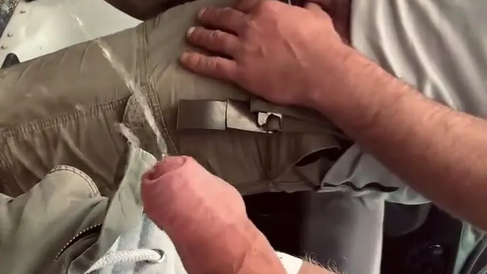 Uncut Piss Break - ThisVid.com