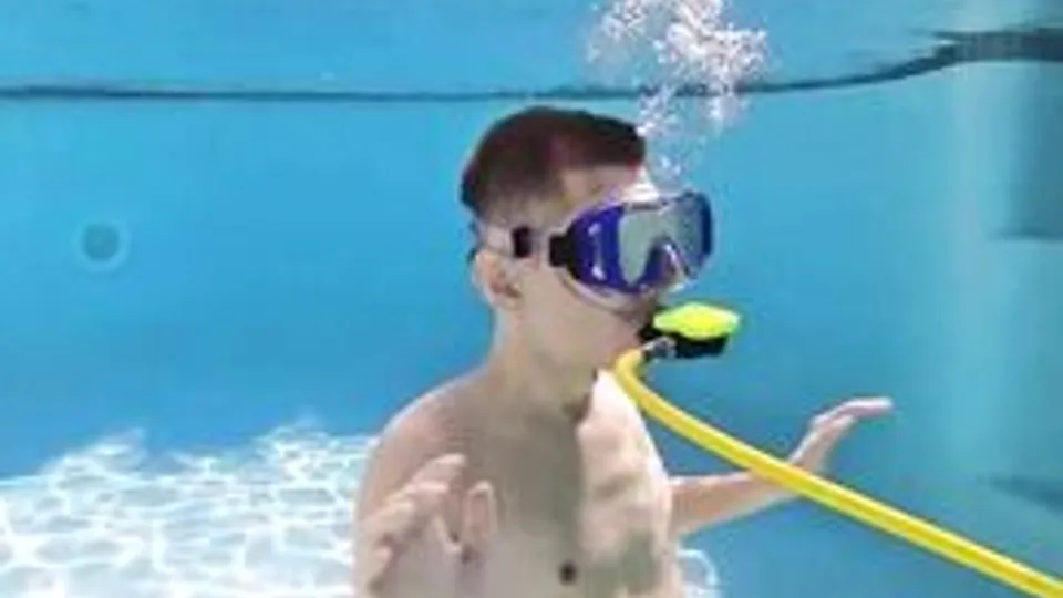 Under Water Threesome  DR